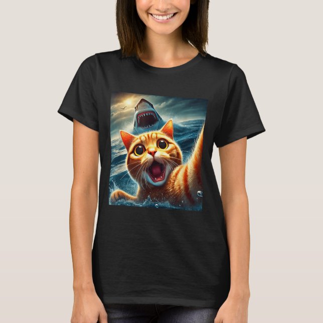 Cat Selfie With Shark Funny  T-Shirt (Vorderseite)