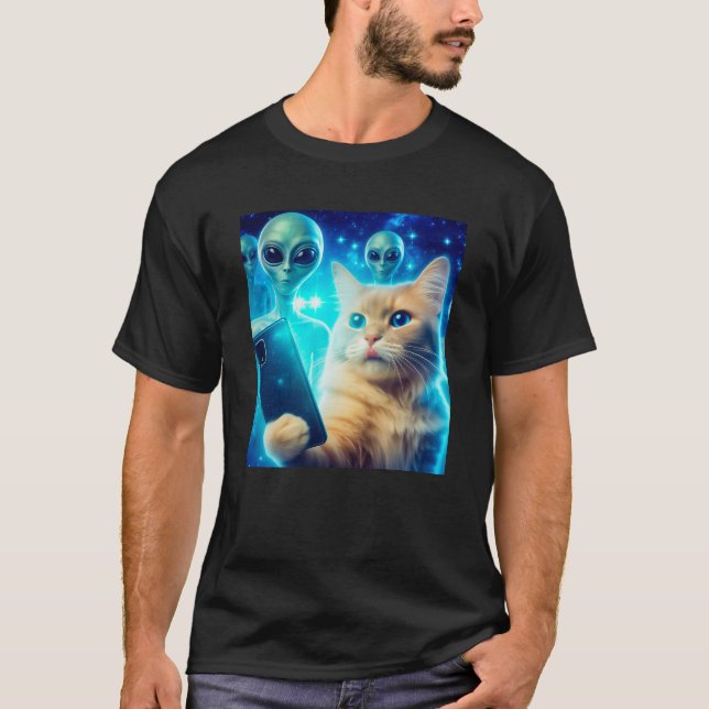 Cat UFO Selfie: Green Alien #5 T-Shirt (Vorderseite)