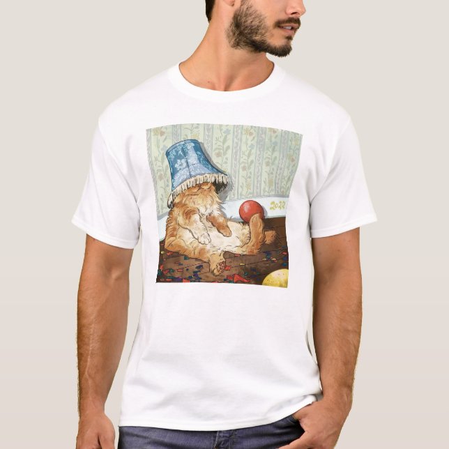 Cat Wearing Lamp Hat 2023 Trending Viral Things T-Shirt (Vorderseite)