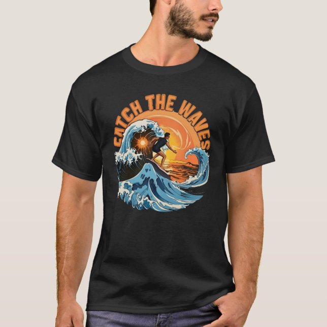 Catch The Waves Vintage Ocean Adventure Tee (Vorderseite)
