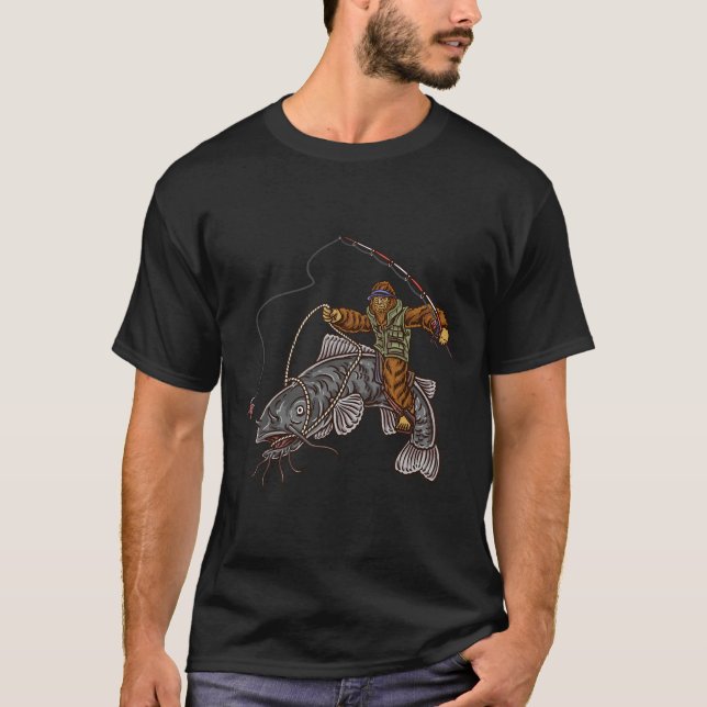 Catfischereifischer — Bigfoot Jagd — T-Shirt (Vorderseite)