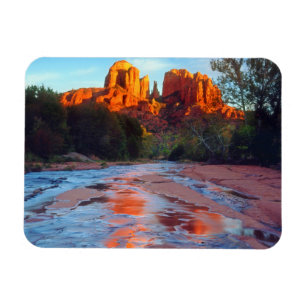 Cathedral Rock reflektiert in der Bucht von Eak be Magnet