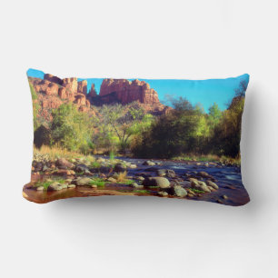 Cathedral Rock spiegelt sich in Oak Creek Lendenkissen