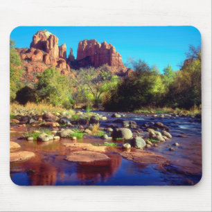 Cathedral Rock spiegelt sich in Oak Creek Mousepad