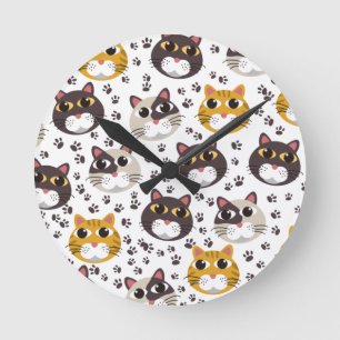 Cats and paw prints pattern throw pillow runde wanduhr
