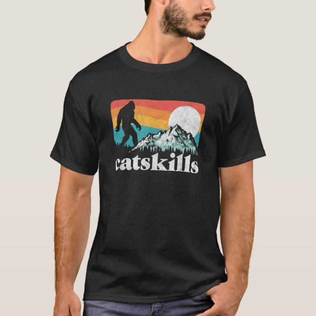 Catskills New York Retro Bigfoot Mountains   T-Shirt (Vorderseite)