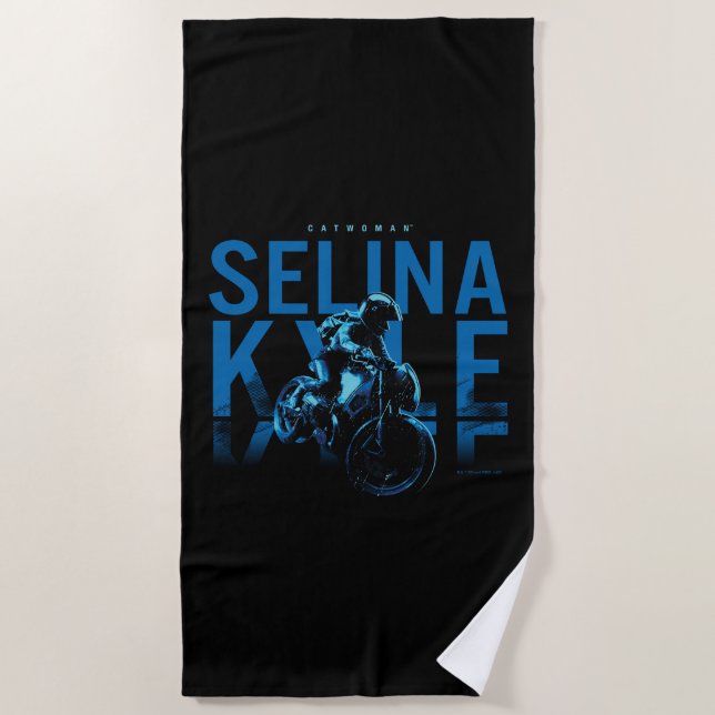 Catwoman Selina Kyle Motorcycle Strandtuch (Vorderseite)