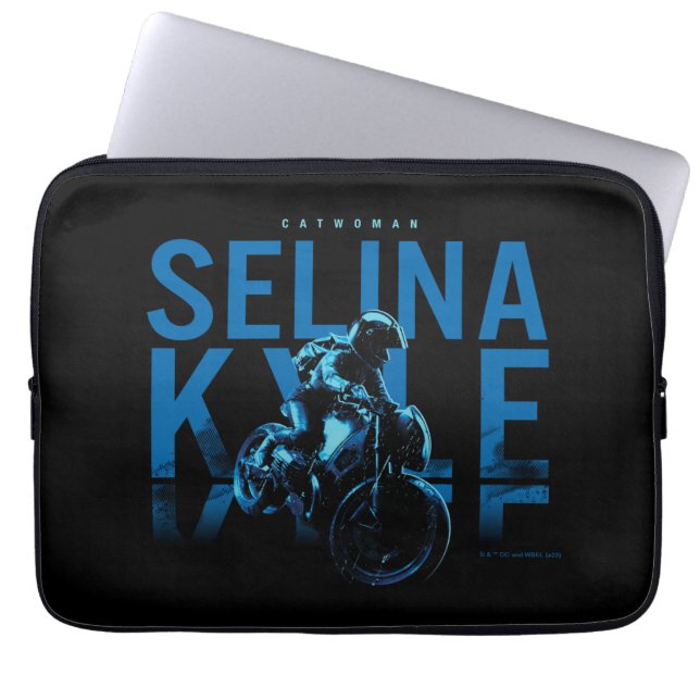 Catwoman Selina Kyle Motorrad Laptopschutzhülle (Vorderseite)