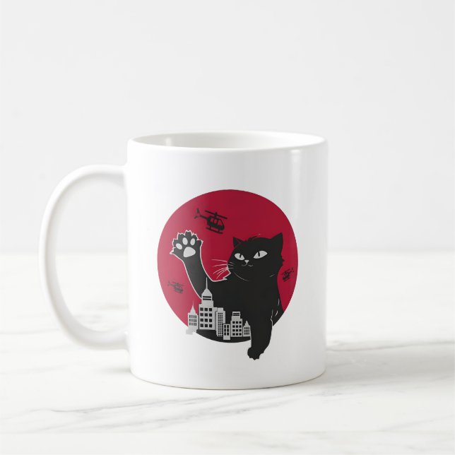 Catzilla - Riesenschwarze Katze Parodie mit Stadt Kaffeetasse (Links)