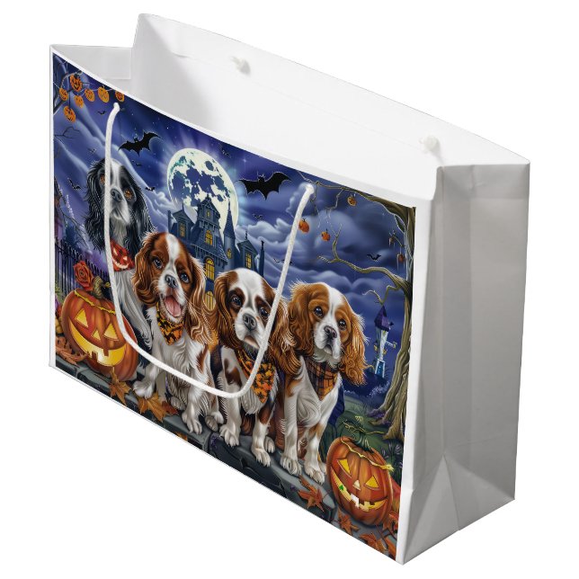 Cavalier King Charles Spaniel Halloween Spooky Große Geschenktüte (Vorderseite Schrägansicht)