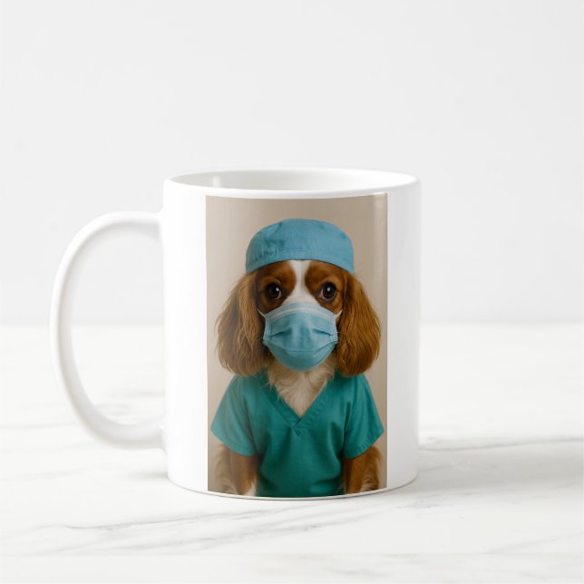 Cavalier King Charles Spaniel im Arztkittel Kaffeetasse (Links)