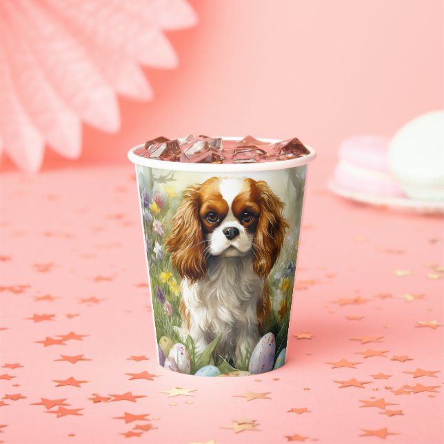 Cavalier King Charles Spaniel mit Ostereiern Pappbecher (Insitu)