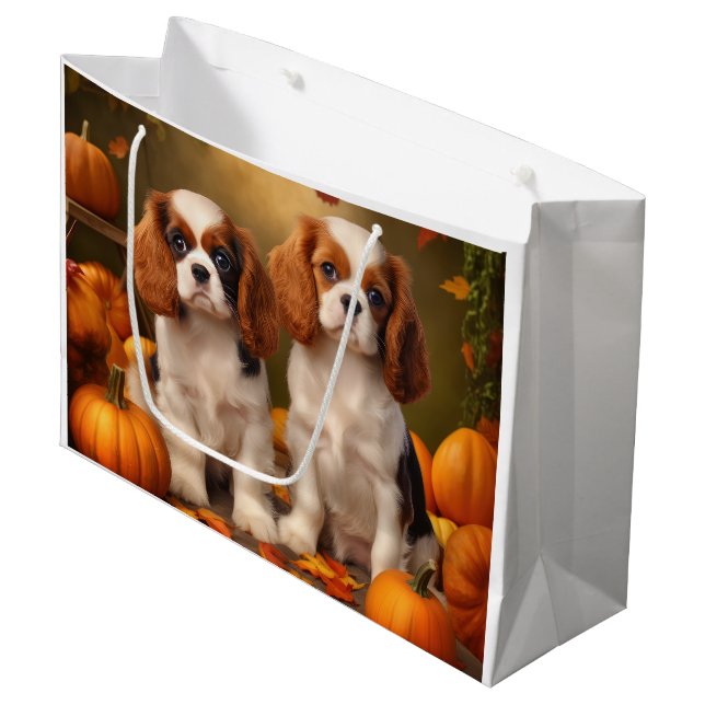 Cavalier King Charles Spaniel Puppy Autumn Pumpkin Große Geschenktüte (Vorderseite Schrägansicht)