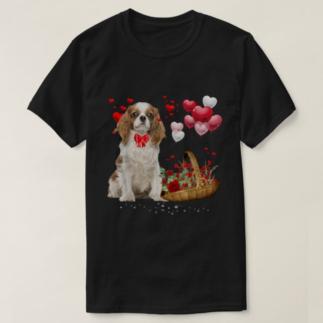 Cavalier King Charles Spaniel Red Heart Valentine T-Shirt (Design vorne)