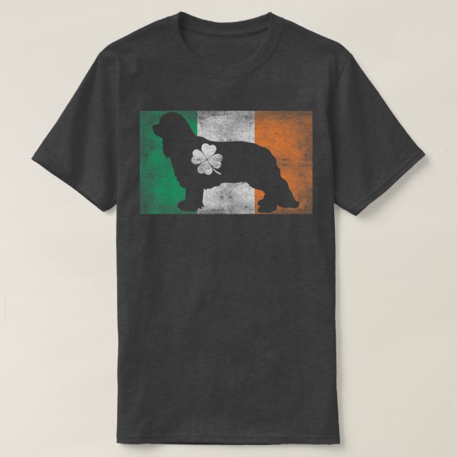 Cavalier King CharlesPatrick's Day Irish Flag Sain T-Shirt (Design vorne)