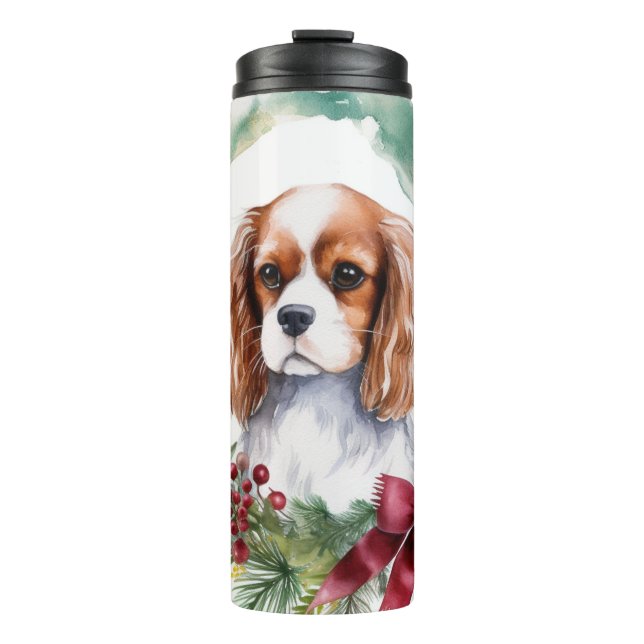 Cavalier King Christmas Wreath Festivals Thermosbecher (Vorderseite)