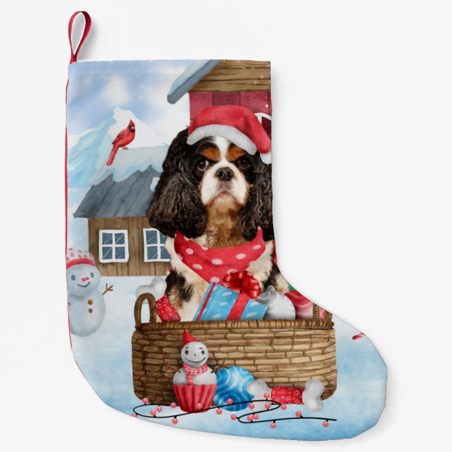 Cavalier King Dog im Schnee Weihnachtshundehaus Kleiner Weihnachtsstrumpf (Vorderseite)