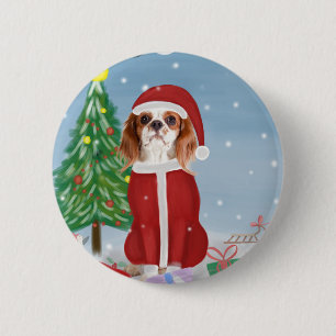 Cavalier King Dog in Snow mit Weihnachtsgeschenken Button