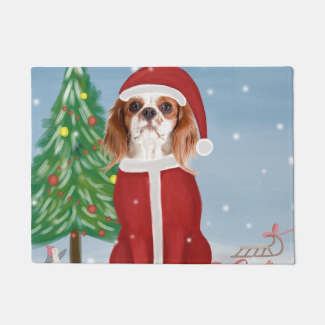 Cavalier King Dog in Snow mit Weihnachtsgeschenken Fußmatte (Vorderseite)