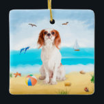Cavalier King Dog on Beach Keramikornament<br><div class="desc">Ein niedlicher Hund am Strand ist eine Geschenkidee für jemanden,  der diese Hundezucht Liebe.</div>