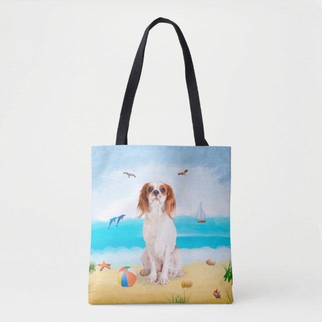 Cavalier King Hund am Strand (Vorderseite)