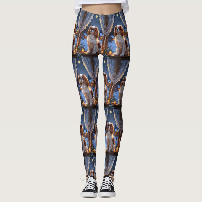 Cavalier King mit Weihnachtsbeleuchtung Urlaub Leggings (Vorderseite)