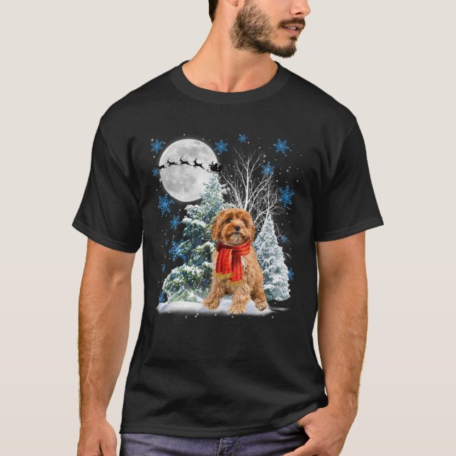 Cavoodle Under Moonlight Schnee Weihnachten Pajama T-Shirt (Vorderseite)
