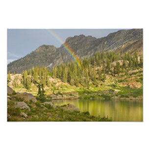 Cecret Lake mit Regenbogen über dem Devil's Castle Fotodruck