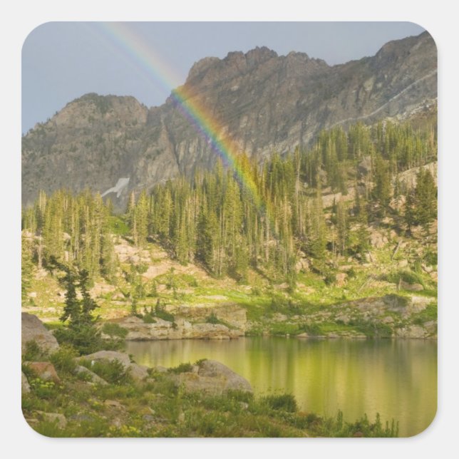 Cecret Lake mit Regenbogen über dem Schloss Devil, Quadratischer Aufkleber (Vorderseite)