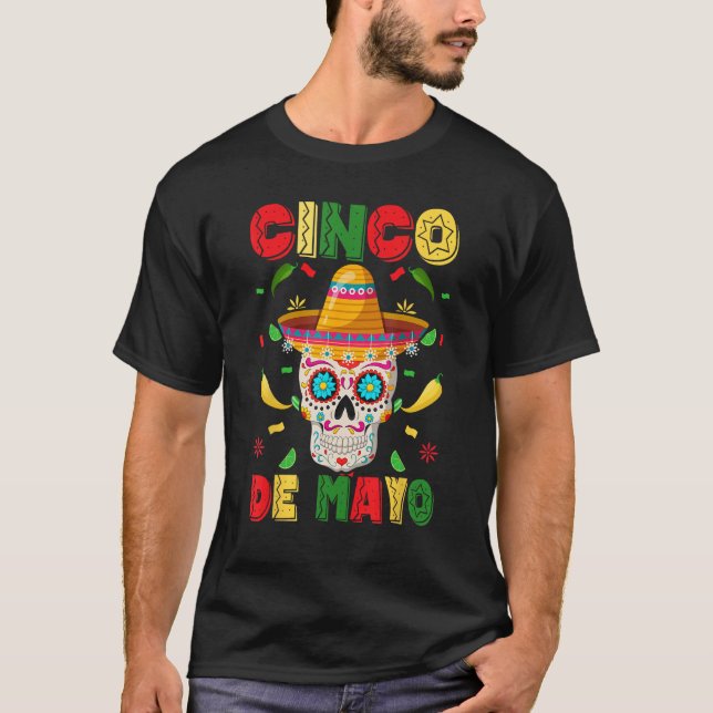 Celebrate Cinco de Mayo with a Sugar Skull Sombrer T-Shirt (Vorderseite)