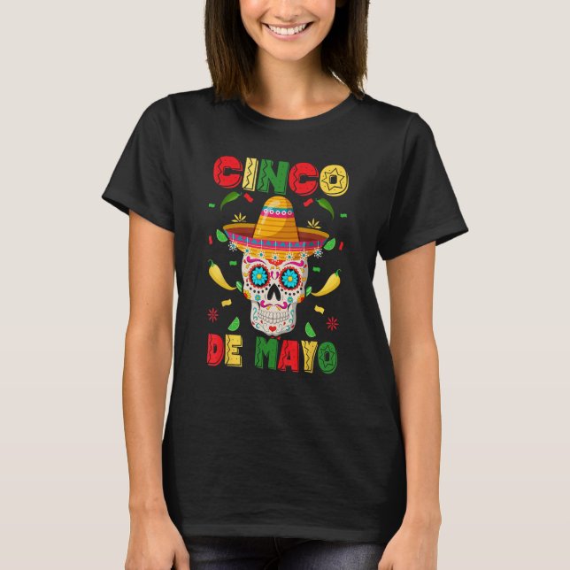 Celebrate Cinco de Mayo with a Sugar Skull Sombrer T-Shirt (Vorderseite)
