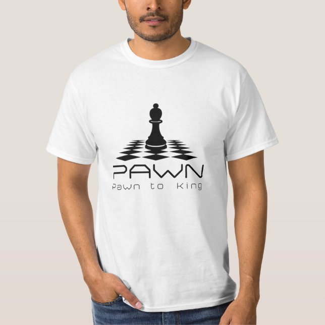 Celebrate Strategy mit Schachkunst T-Shirt (Vorderseite)