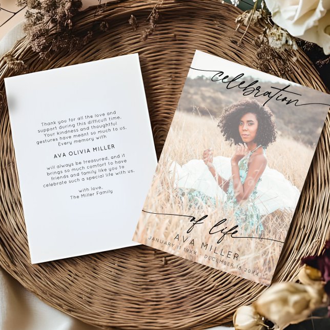 Celebration of Life Script Funeral Photo | White Dankeskarte (Von Creator hochgeladen)