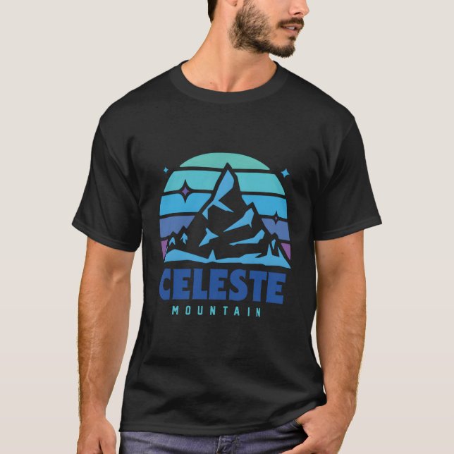 Celeste Mountain Playing Videogames T-Shirt (Vorderseite)