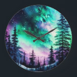 Celestial Aurora Borealis Northern Lights Vivid Große Wanduhr<br><div class="desc">Treten Sie ein in die faszinierende Welt der Nordlichter mit unserer atemberaubenden Nordlichtwand-Uhr, einem exquisiten Stück, das himmlische Schönheit und funktionale Eleganz verbindet. Diese außergewöhnliche Uhr zeigt ein lebendiges Bild des Waldes, der Berge und einen sternenbedeckten Himmel unter der faszinierenden Ausstellung der Aurora Borealis. Vor dem Hintergrund der tiefen, himmlischen...</div>