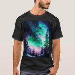 Celestial Aurora Borealis Northern Lights Vivid T-Shirt<br><div class="desc">Die Einführung unseres atemberaubenden Northern Lights T - Shirt, der die Schönheit eines der faszinierendsten Naturphänomene erfassen soll. Das Bild zeigt eine Wald- und Berglandschaft vor dem Hintergrund eines Sternenhimmels in schwarz und dunkelblau, aber was es wirklich auszeichnet, ist die Nordlichter. Die grünen, türkisblauen, lila und dunklen lila Farbtöne des...</div>