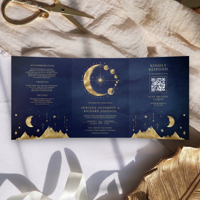Celestial Blue Gold Crescent Moon Phases Wedding Dreifach Gefaltete Einladung (Von Creator hochgeladen)