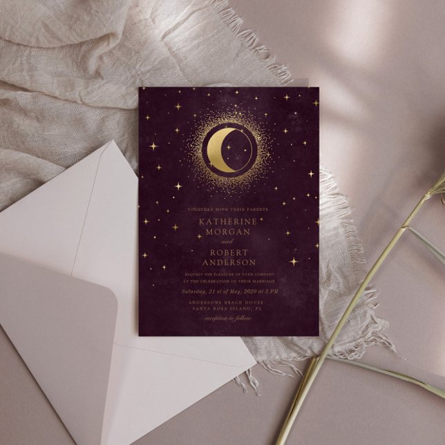Celestial Burgundy Gold Moon and Stars Wedding Einladung (Von Creator hochgeladen)