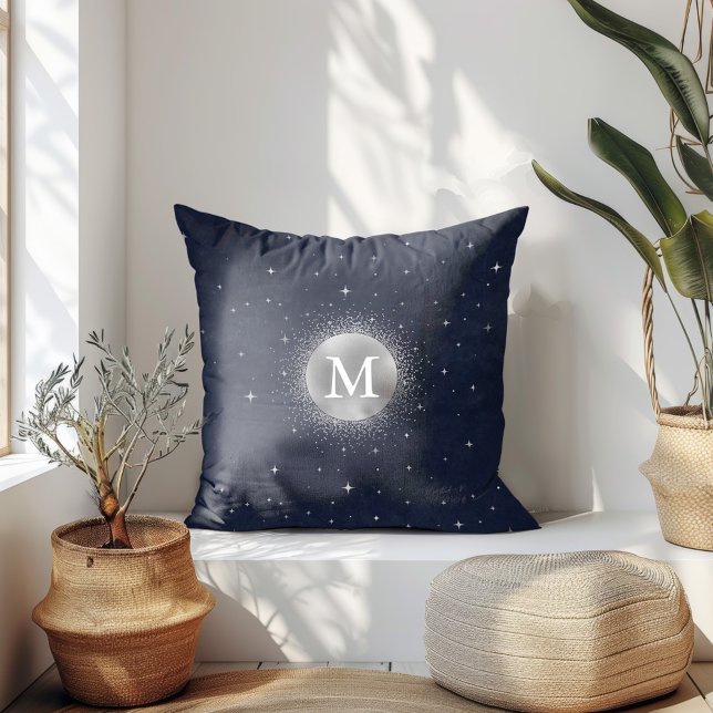 Celestial Crescent Moon Silver Monogram Kissen (Von Creator hochgeladen)