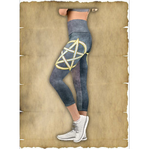 Celestial Elegance: Perle Pentagram Capri Leggings