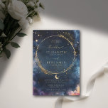 Celestial Gift Midnight Blue Elegante Gold Wedding Einladung<br><div class="desc">Die Celestial Waters Midnight Blue Wedding Invitation ist eine schöne und stilvolle Wahl für Paare, die das himmlische Thema, Mond und Sterne Thema, Galaxien Thema Liebe. Mit einem tiefblauen Hintergrund mit goldenen Akzenten (das sind digitale Effekte, keine echte Folie!), hat es einen traumhaften, sternenförmigen Look. Diese Einladung ist elegant und...</div>