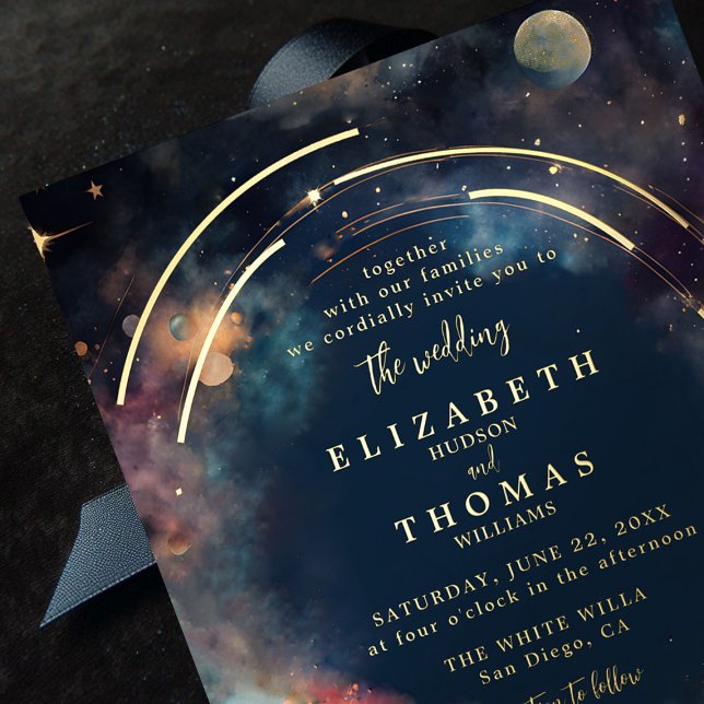 Celestial Gold Moon Stars Hochzeitsfeier Folieneinladung (celestial wedding invitation moody dark midnight sky watercolor floral elegant modern classic gold)