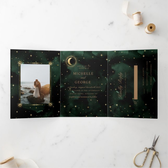 Celestial Gold Moon Tri Fold Wedding Einladung (Innenseite)