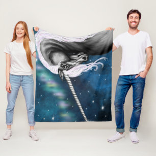 Celestial Guardian: Graues Einhorn mit Aurora Tanz Fleecedecke