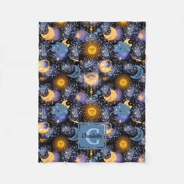 Celestial Muster Moon Stars Sun Monogram Baby Fle Fleecedecke (Vorderseite)