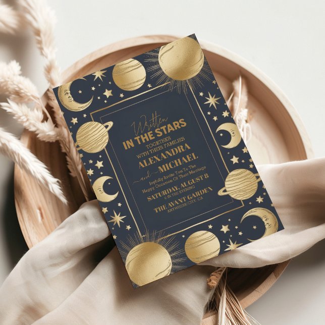 Celestial Navy Gold Crescent Moon Wedding Einladung (Von Creator hochgeladen)