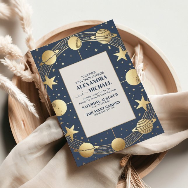 Celestial Navy Gold Crescent Moon Wedding Einladung (Von Creator hochgeladen)