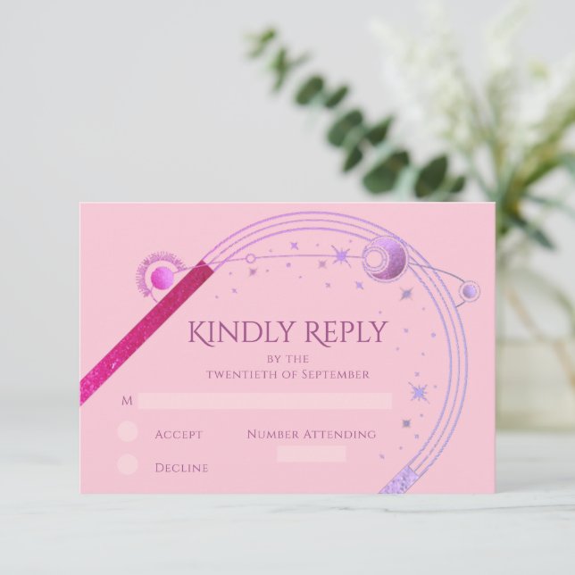 Celestial Pink Lila Sun Moon Stars Hochzeit RSVP Karte (Stehend Vorderseite)