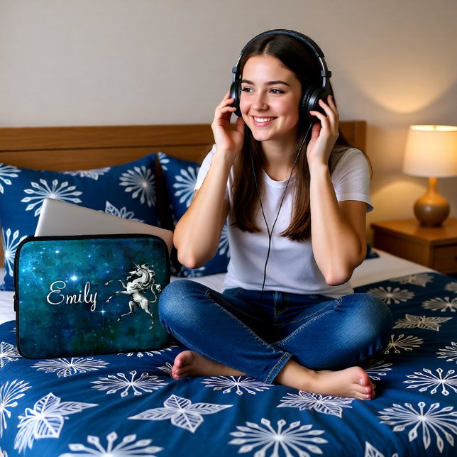 Celestial Unicorn individuell anpassbar Laptopschutzhülle (Von Creator hochgeladen)