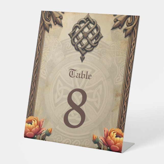 Celtic art and floral splendor in warm tones.  sockelschild (Vorderseite)